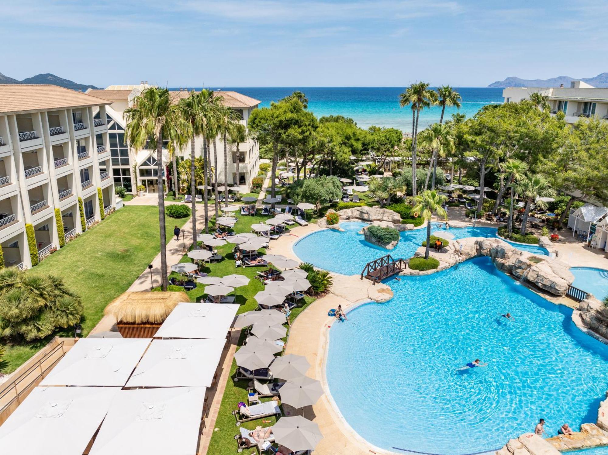 Grupotel Parc Natural&Spa Playa de Muro  Exterior foto Hilton Mallorca Resort and Spa
