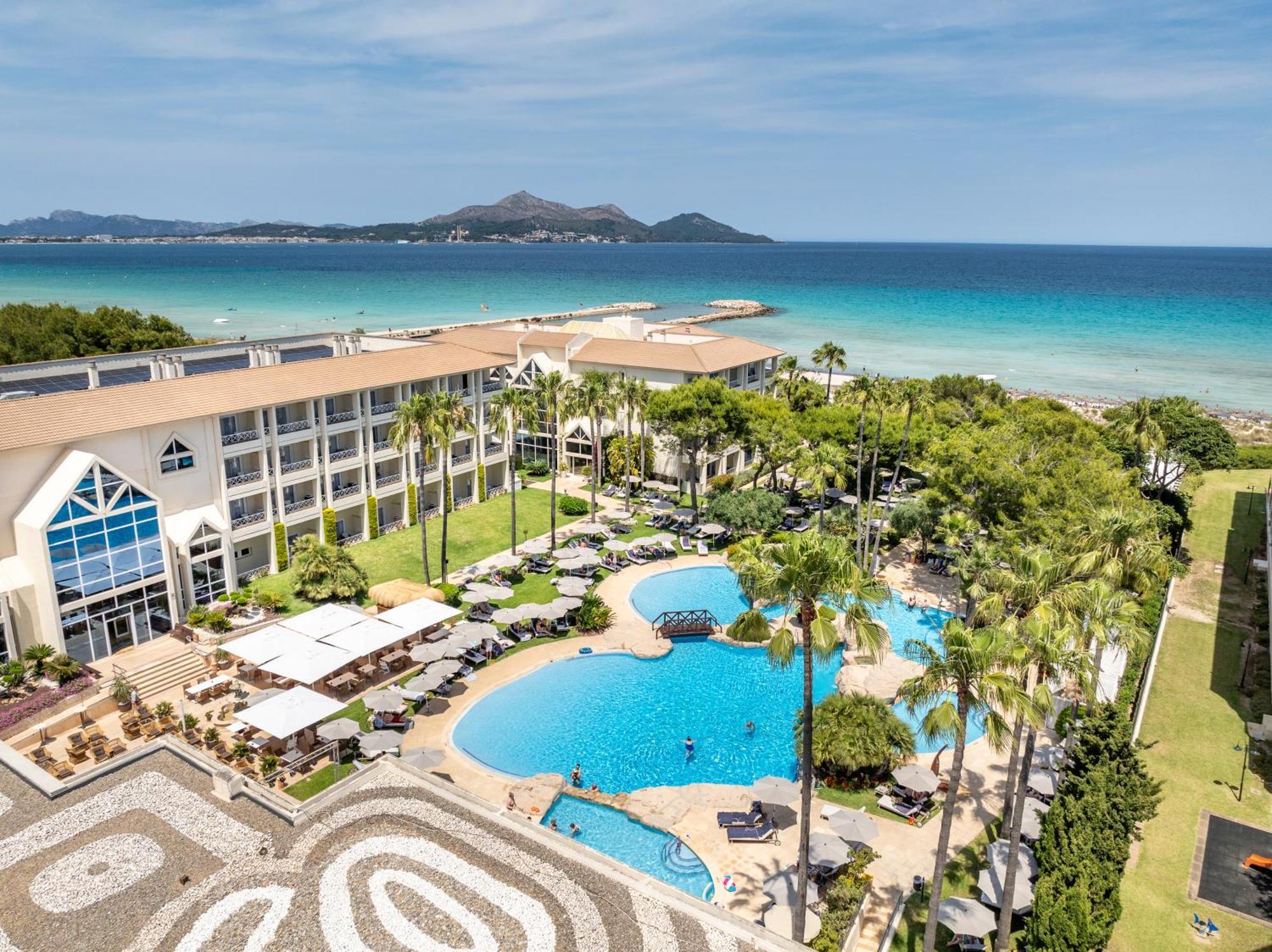 Grupotel Parc Natural&Spa Playa de Muro  Exterior foto Aerial view of the hotel