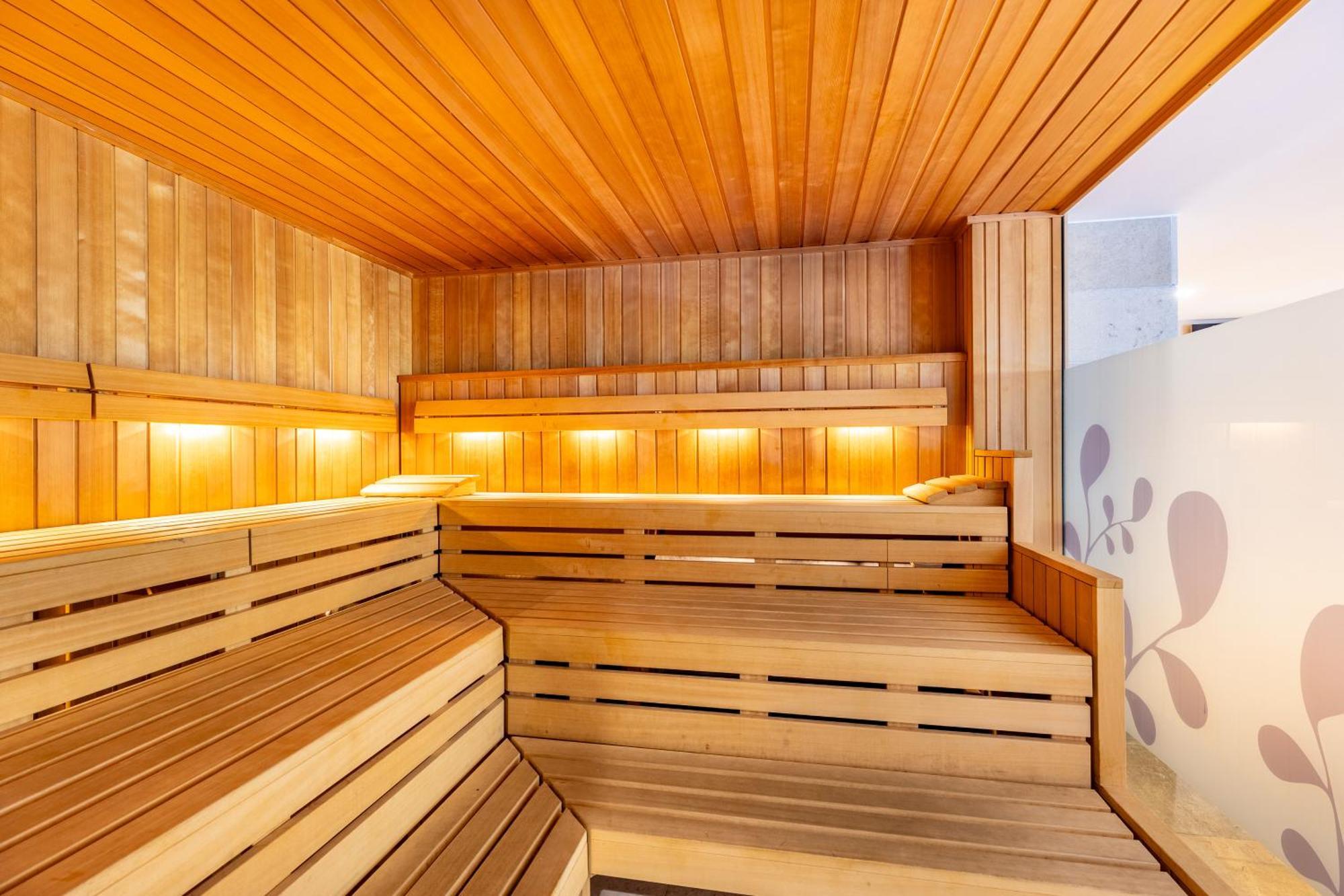Grupotel Parc Natural&Spa Playa de Muro  Exterior foto A modern Finnish sauna