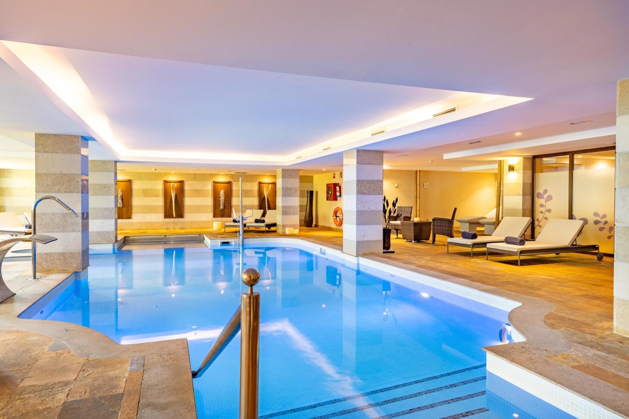 Grupotel Parc Natural&Spa Playa de Muro  Exterior foto The swimming pool at the hotel