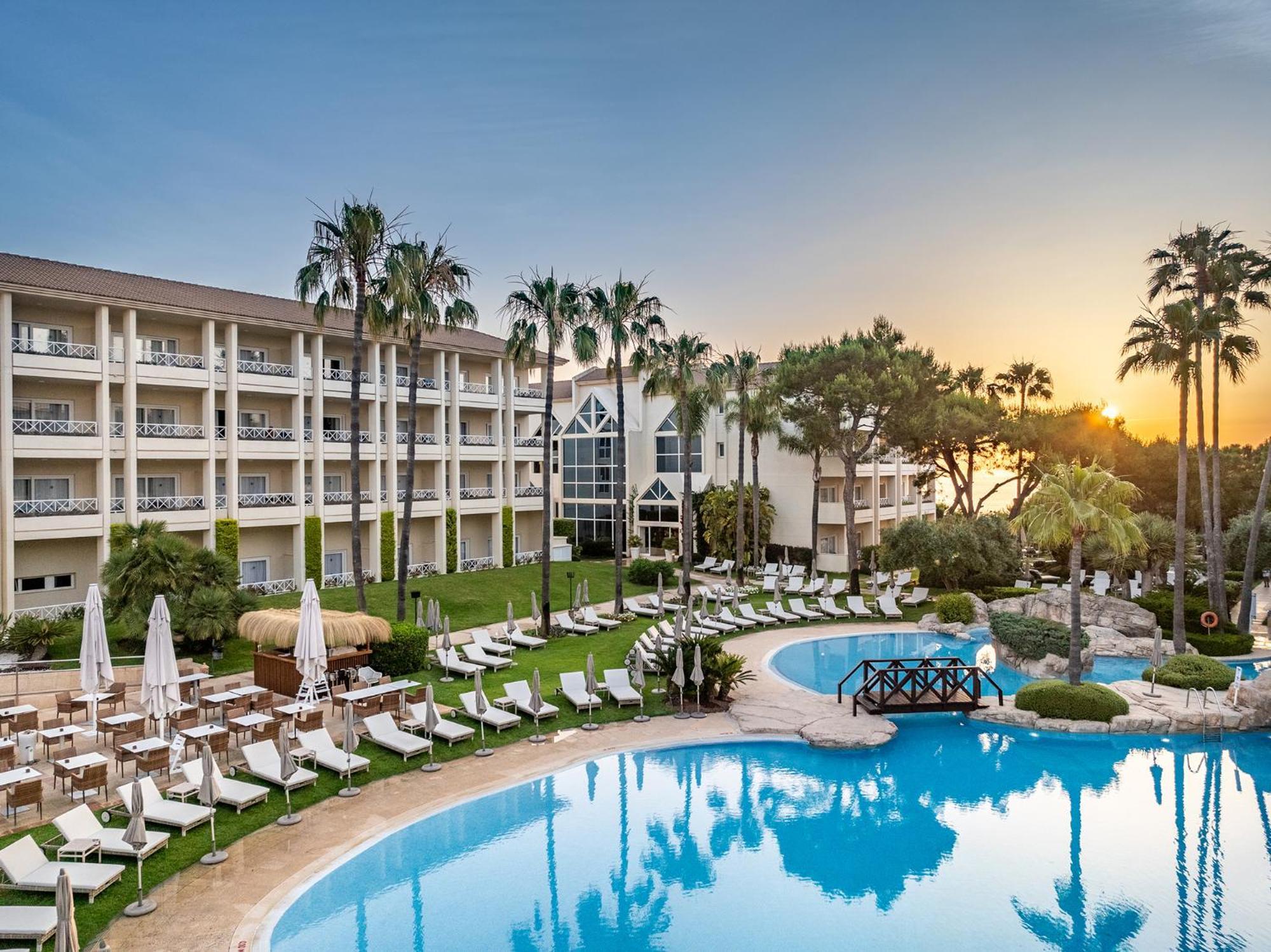 Grupotel Parc Natural&Spa Playa de Muro  Exterior foto Hilton Nicosia